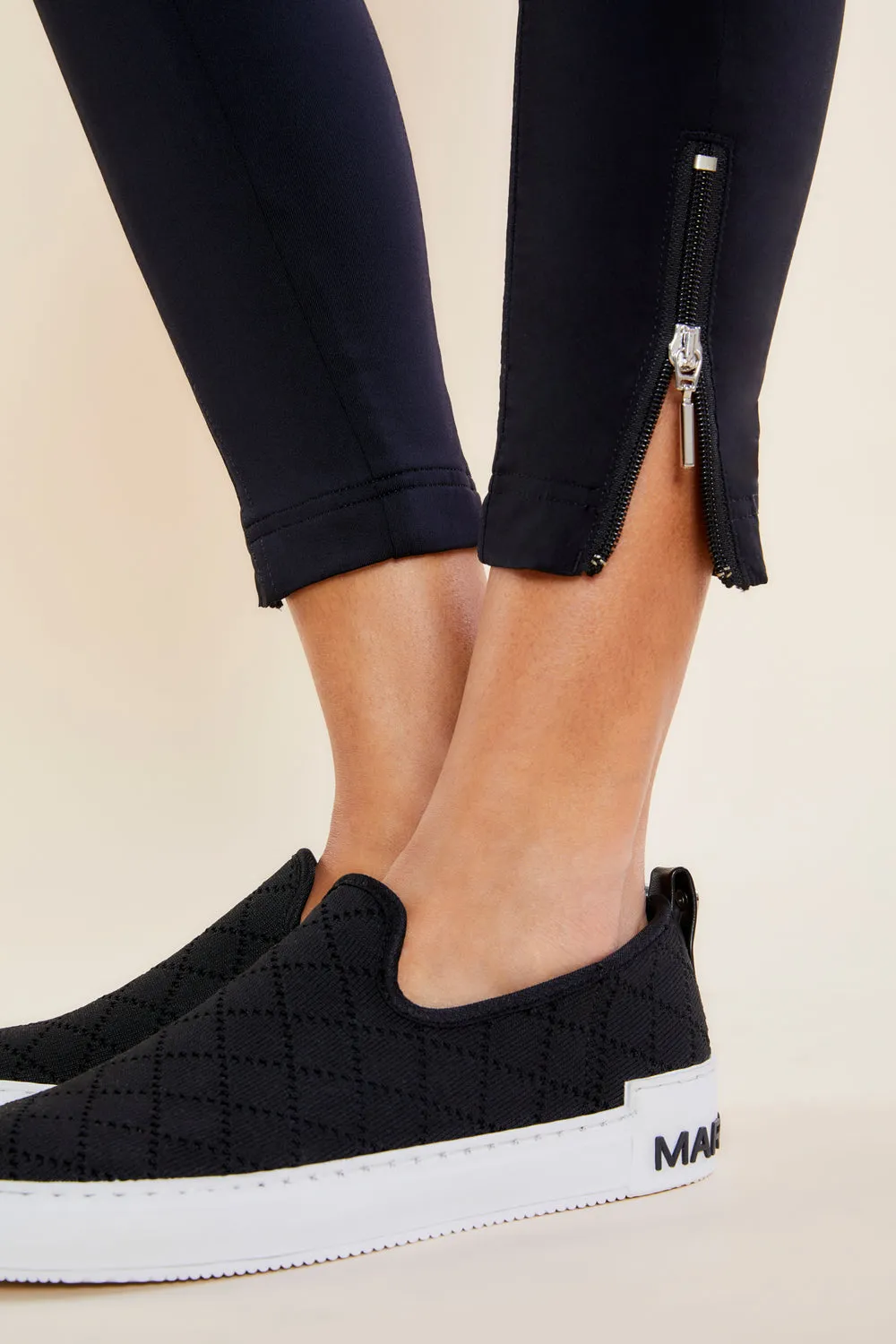 Allie Hybrid Pant - Black