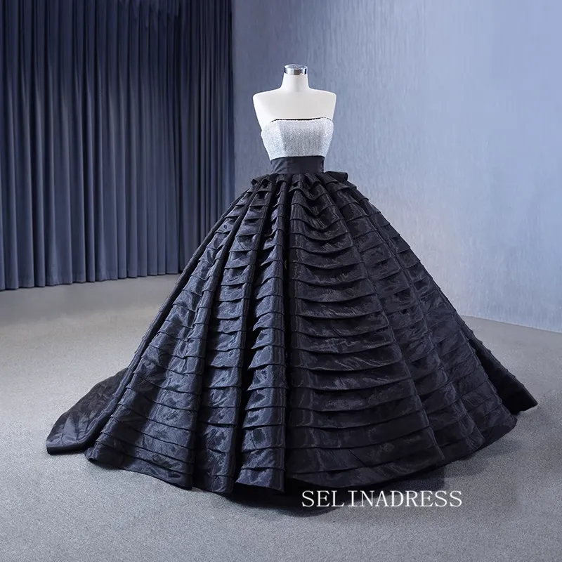 Black Strapless Unique Wedding Dressess Sweet 16 Ball Gown Tiered Quinceanera Dress 231110
