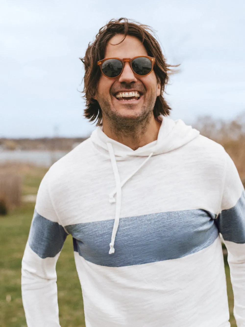 Faherty Sunwashed Sunray Slub Hoodie in Ocean Sunrise