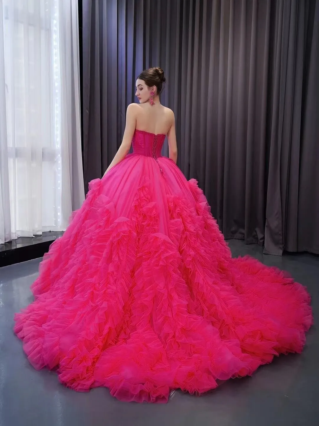 Fuchsia Sweetheart Beaded Sweet 16 Ball Gown Tiered Quinceanera Dress 231108
