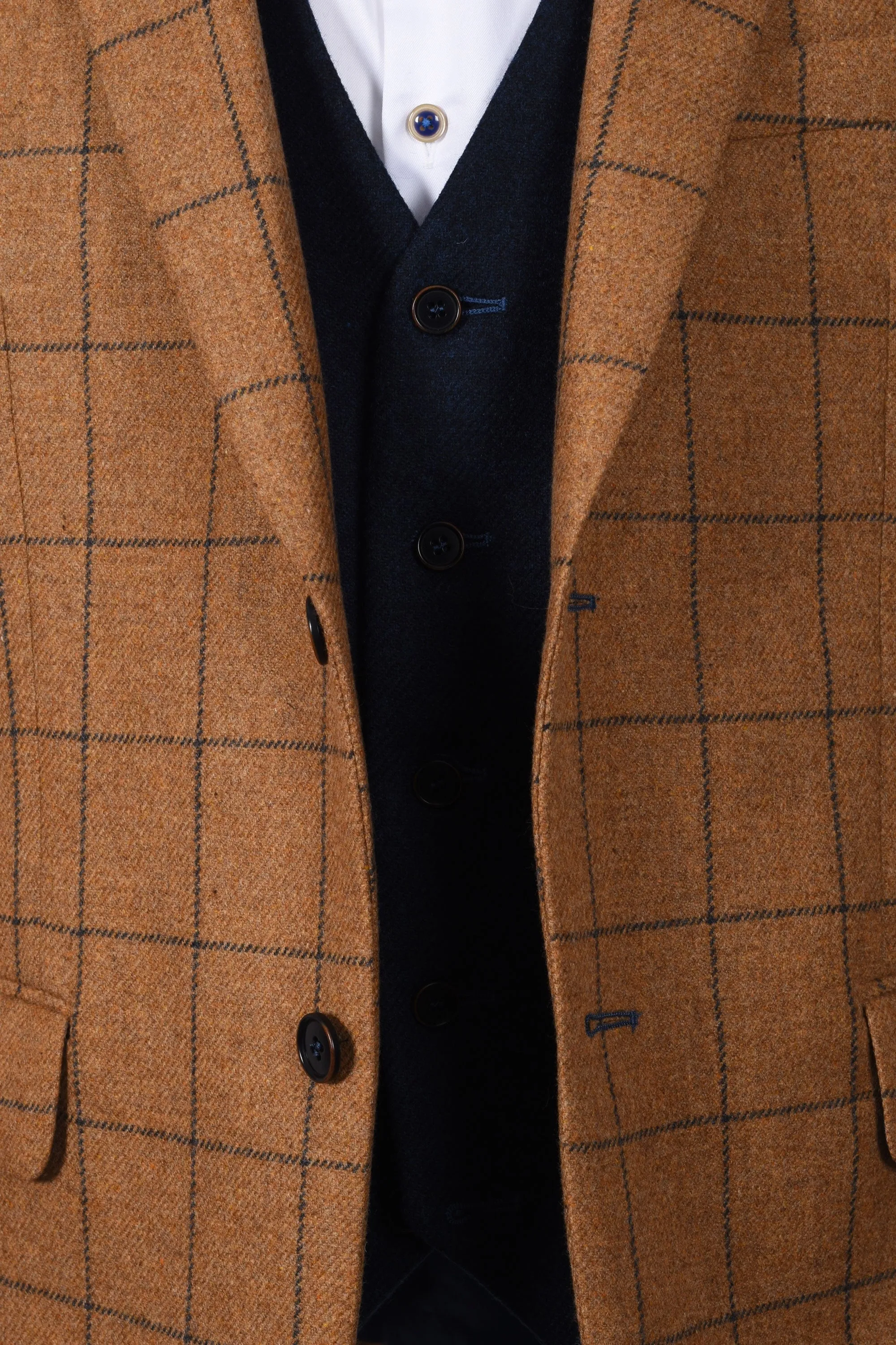 Mazzelli Jacket And Waistcoat Camel Check