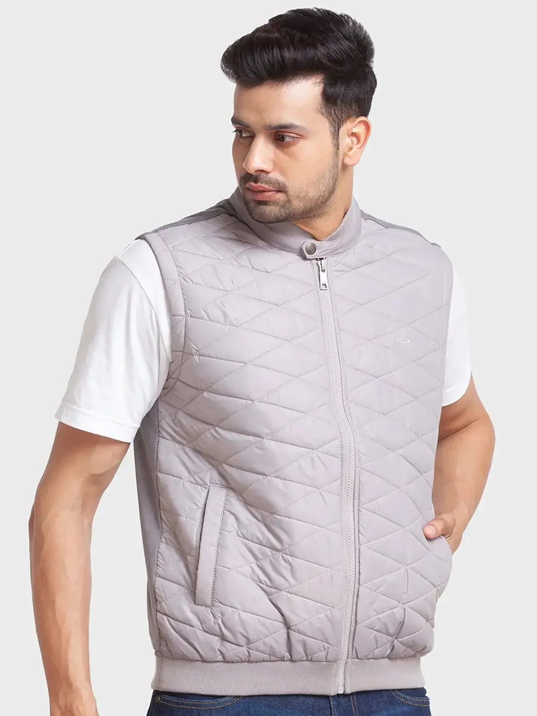 Men Grey Tailored Fit Solid Polyester Sleeveless Jackets