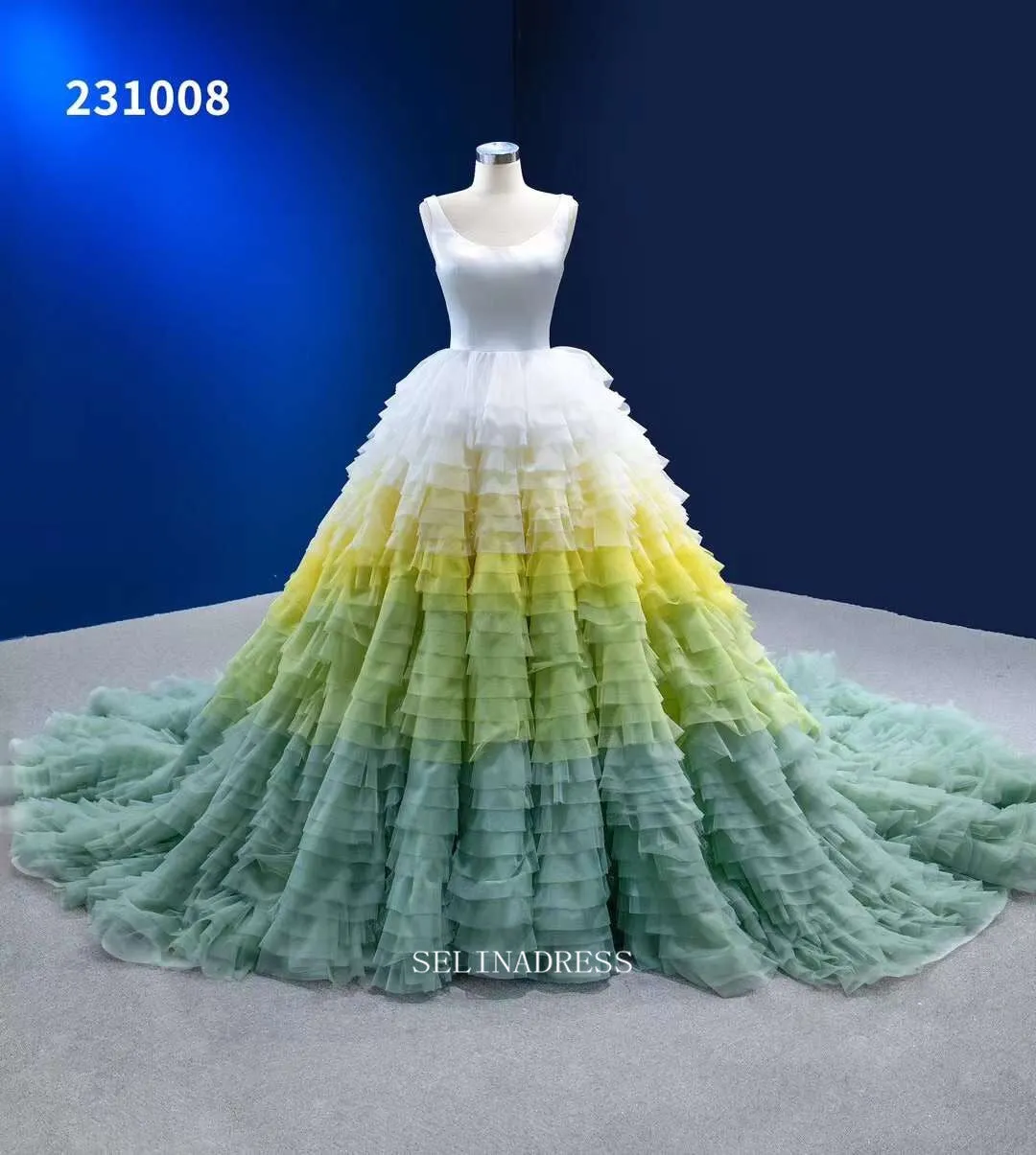Ombre Ball Gown Scoop Neck Lace Up Bridal Gowns Multilayer Evening Dresses RSM231008