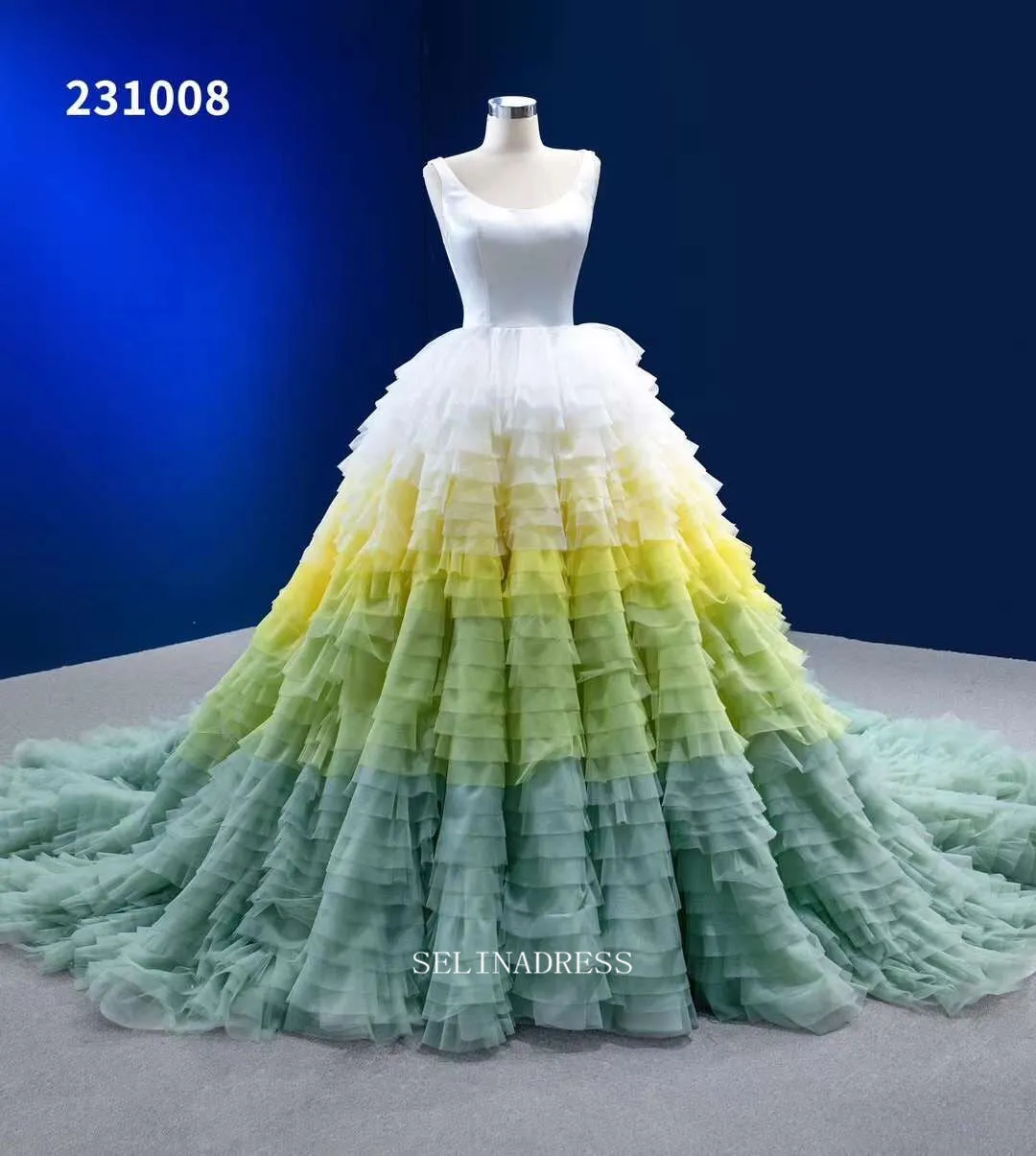 Ombre Ball Gown Scoop Neck Lace Up Bridal Gowns Multilayer Evening Dresses RSM231008