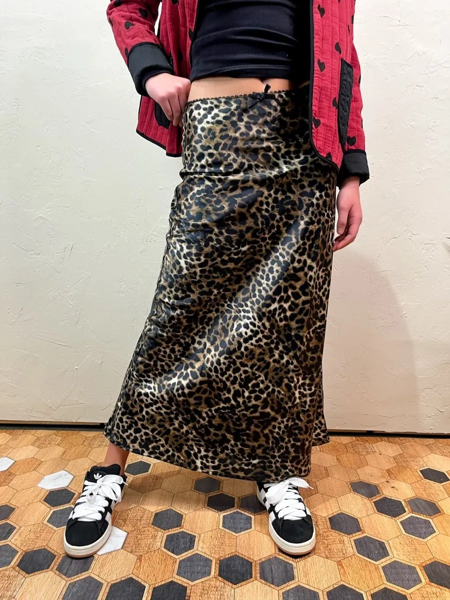 Street Chic Leopard Print Midi Skirt