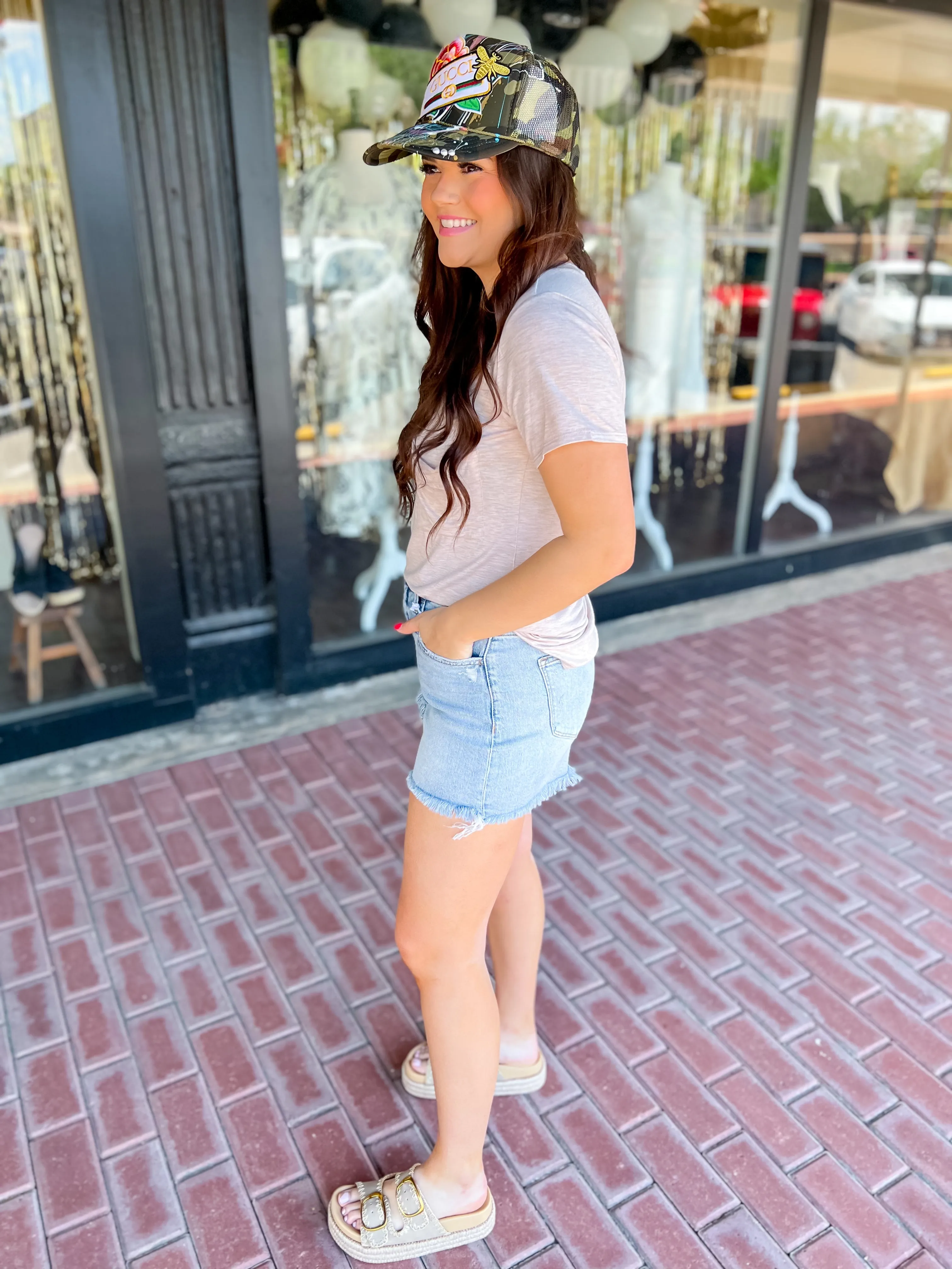 The Rhea Pocket Tee-Oatmeal
